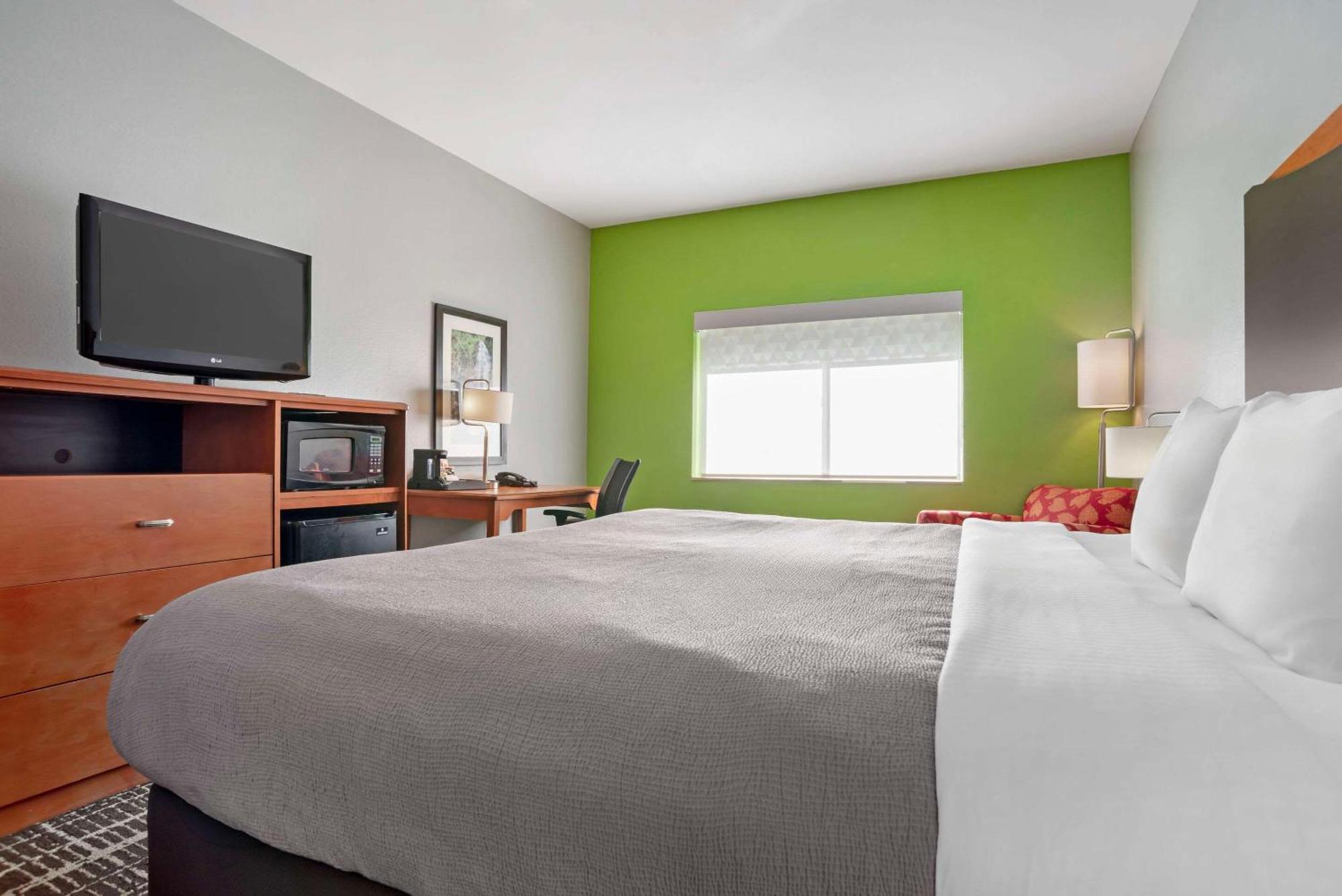 Quality Inn & Suites Birmingham - Highway 280 Eksteriør bilde