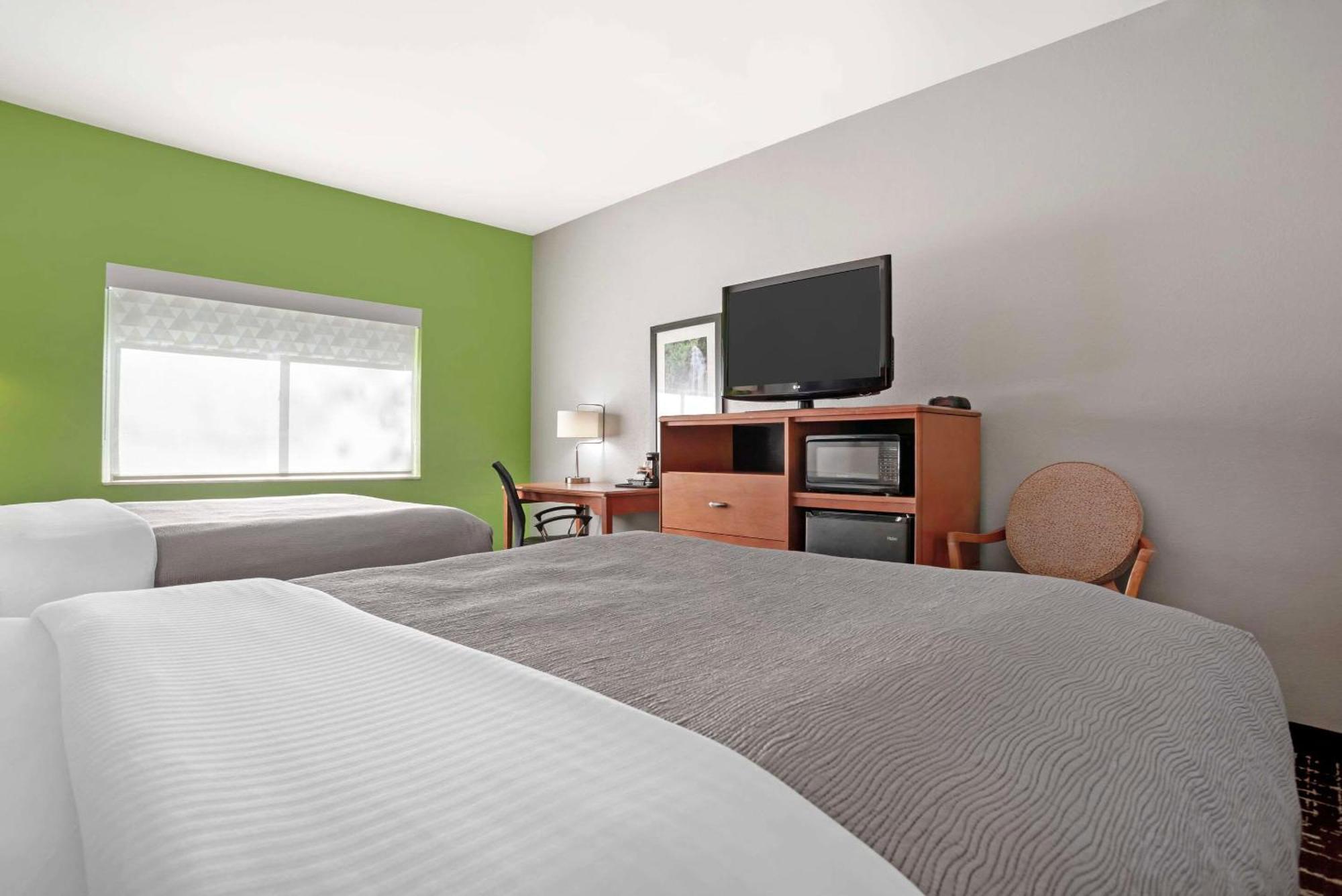 Quality Inn & Suites Birmingham - Highway 280 Eksteriør bilde