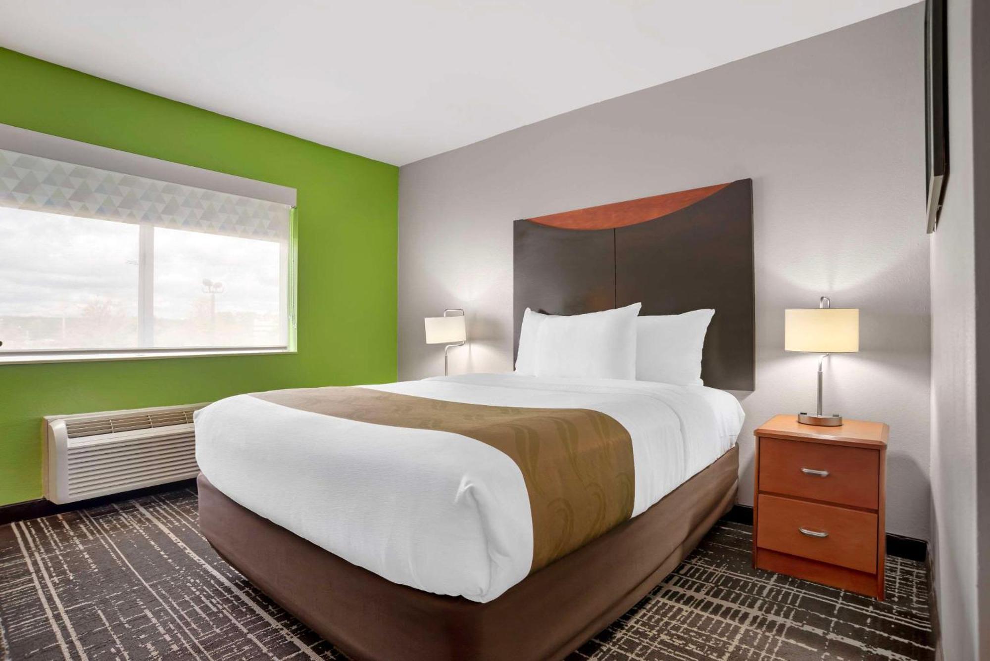 Quality Inn & Suites Birmingham - Highway 280 Eksteriør bilde